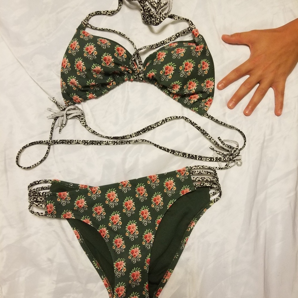AÉROPOSTALE Bikini